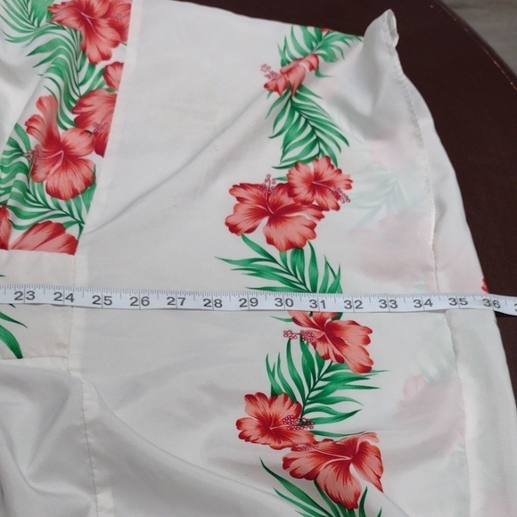 Vintage Floral Kimono Sleeve Tunic - White and Red,Plus - Picture 5 of 12